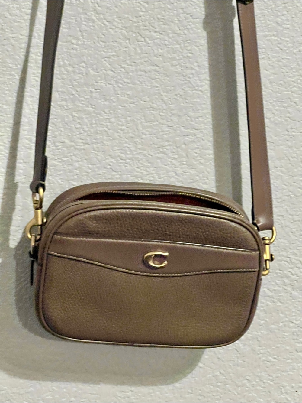 Coach Camera Bag Leather Crossbody Brown /Taupe Like New